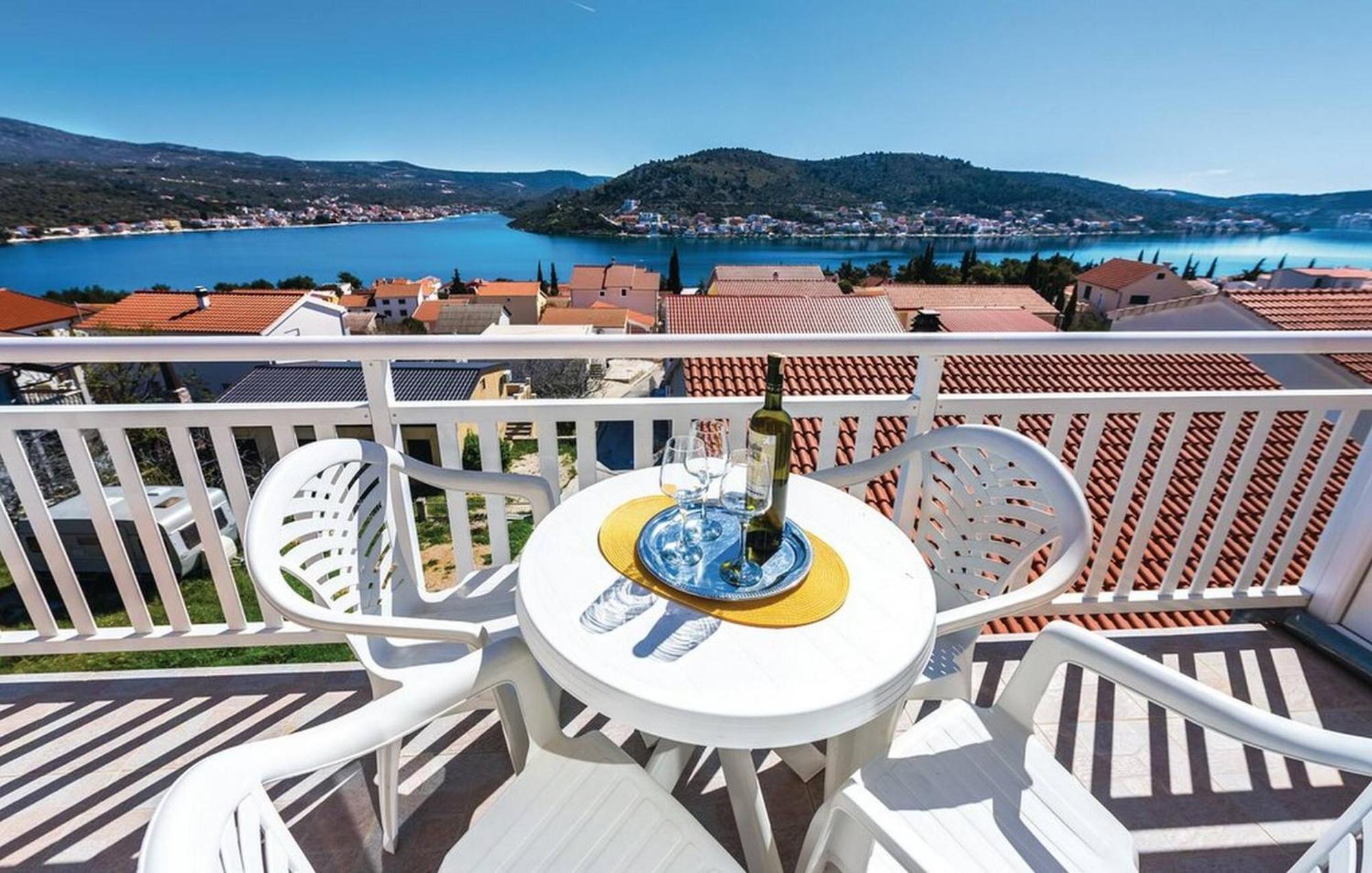 S&G Leko Apartmani Rogoznica Exterior photo