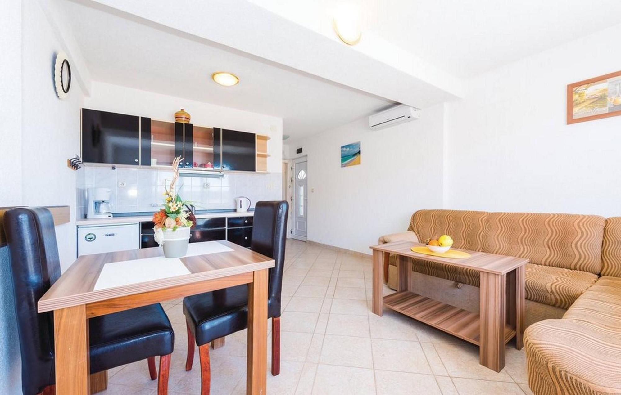 S&G Leko Apartmani Rogoznica Exterior photo